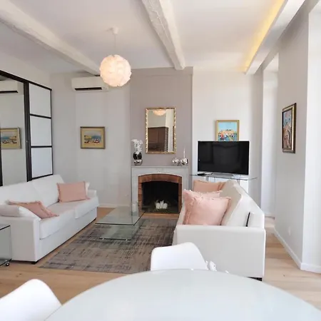 Old Port, Seafront & Seaview, Yacht Show Port Apartment *