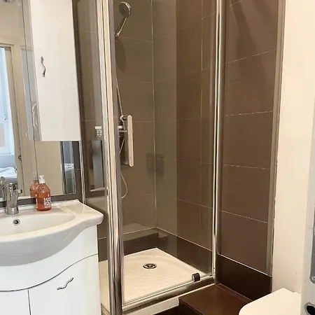 Vieux Port , True Seafront& View, 5g Fibre&bbc Appartement Cannes