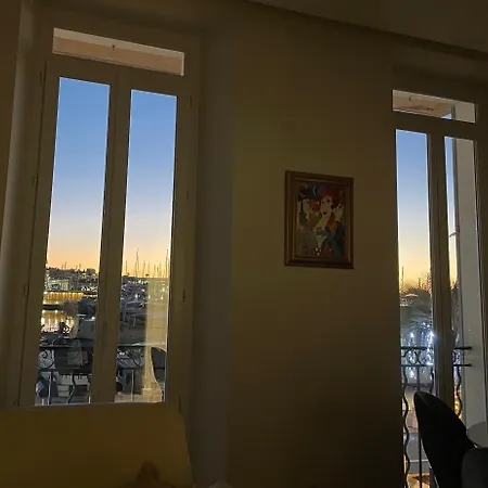 Appartement Old Port, Seafront & Seaview