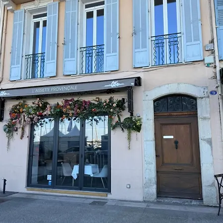 Old Port, Seafront & Seaviews New Reversible Air Conditioning *