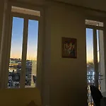 Apartament Old Port, Seafront & Seaviews