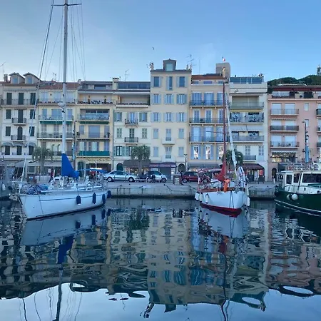 Old Port, Seafront & Seaviews New Reversible Air Conditioning Канны